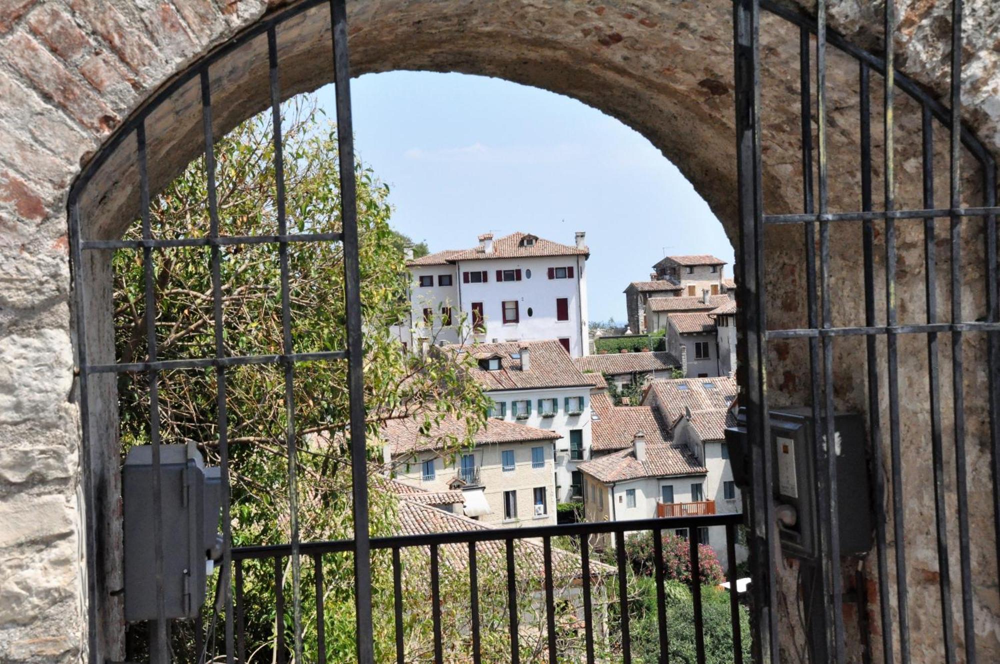 Nazionale Camere Montebelluna Exteriör bild