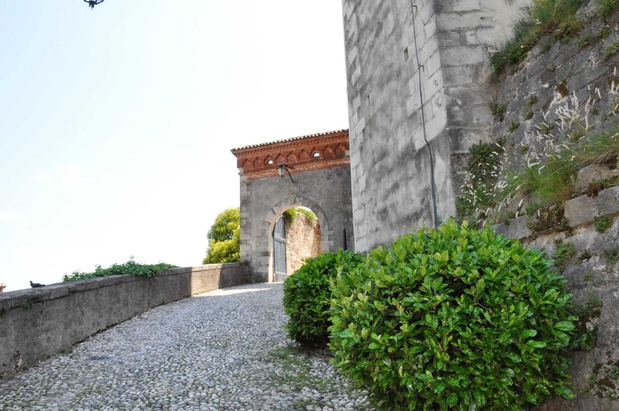 Nazionale Camere Montebelluna Exteriör bild